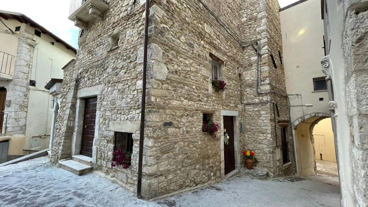 Casa Vacanze Margiu Pater Domus Goriano Sicoli Eksteriør bilde