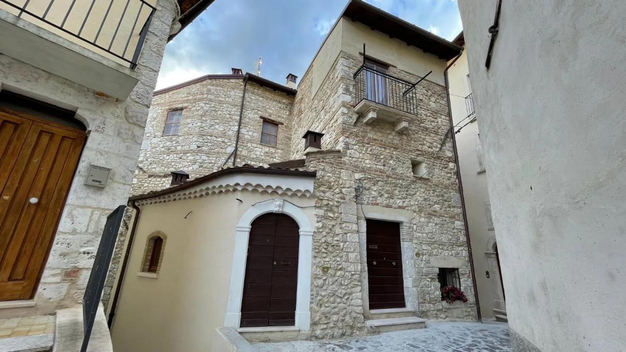 Casa Vacanze Margiu Pater Domus Goriano Sicoli Eksteriør bilde