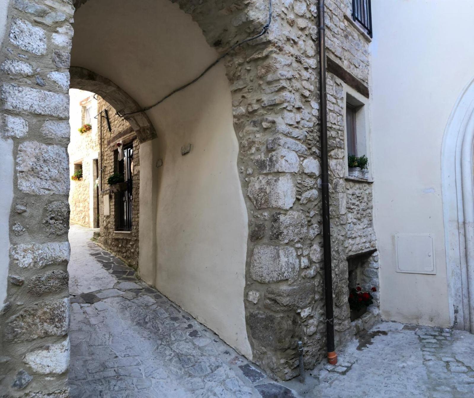 Casa Vacanze Margiu Pater Domus Goriano Sicoli Eksteriør bilde
